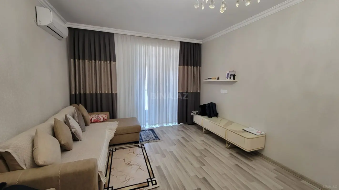 Kirayə verilir 2 otaqlı mənzil 105 m²
