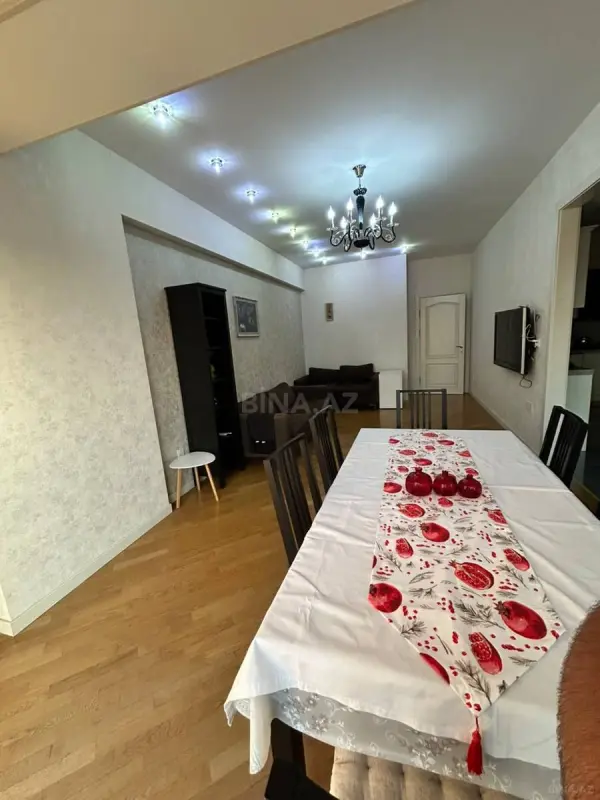 Kirayə verilir 4 otaqlı mənzil 140 m²