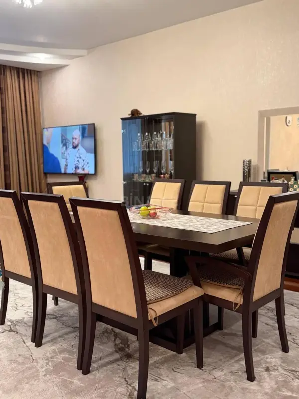 Kirayə verilir 3 otaqlı mənzil 130 m²