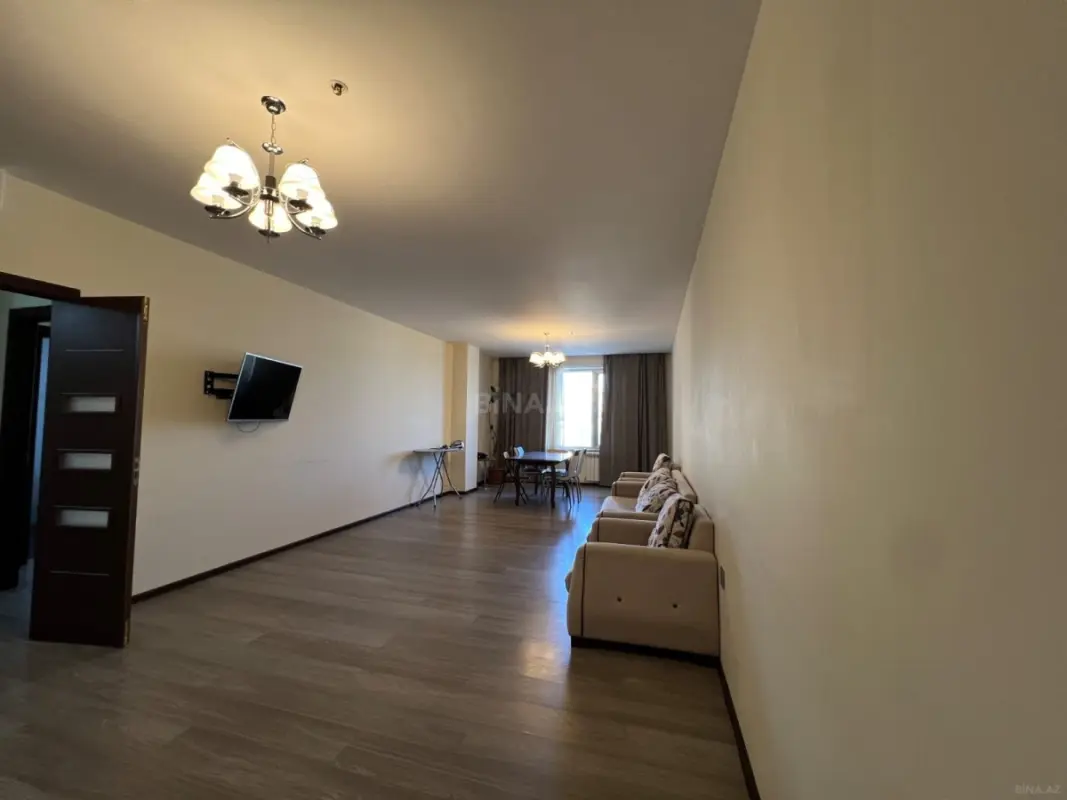 Satılır 3 otaqlı mənzil 120 m²