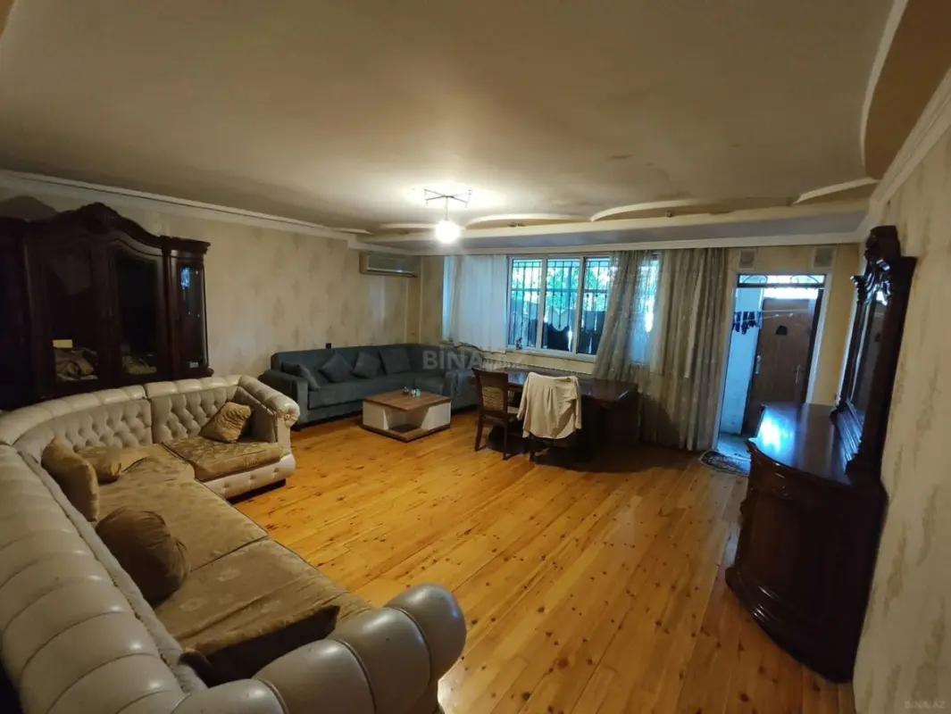 Satılır 4 otaqlı mənzil 126 m²