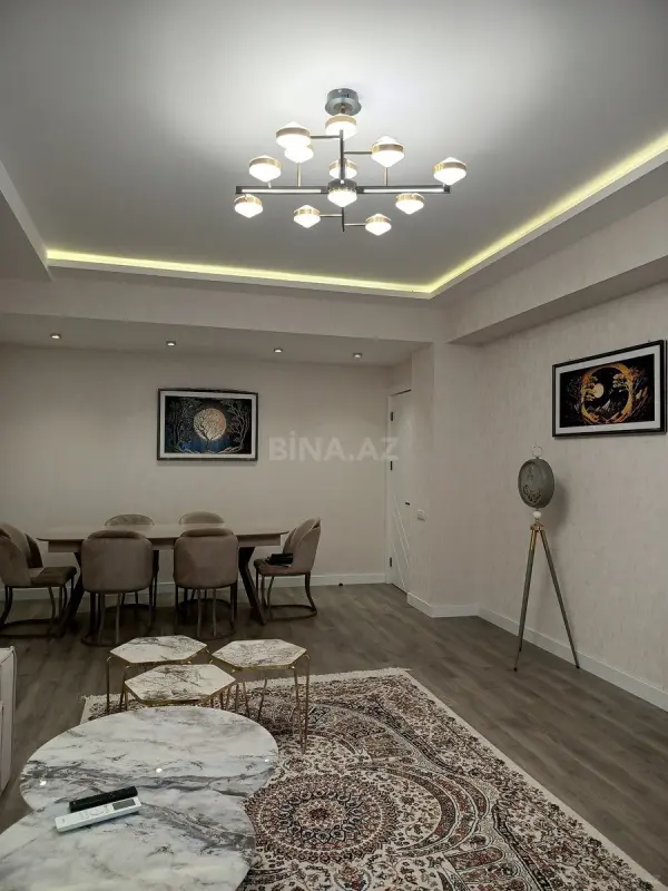 Kirayə verilir 3 otaqlı mənzil 160 m²