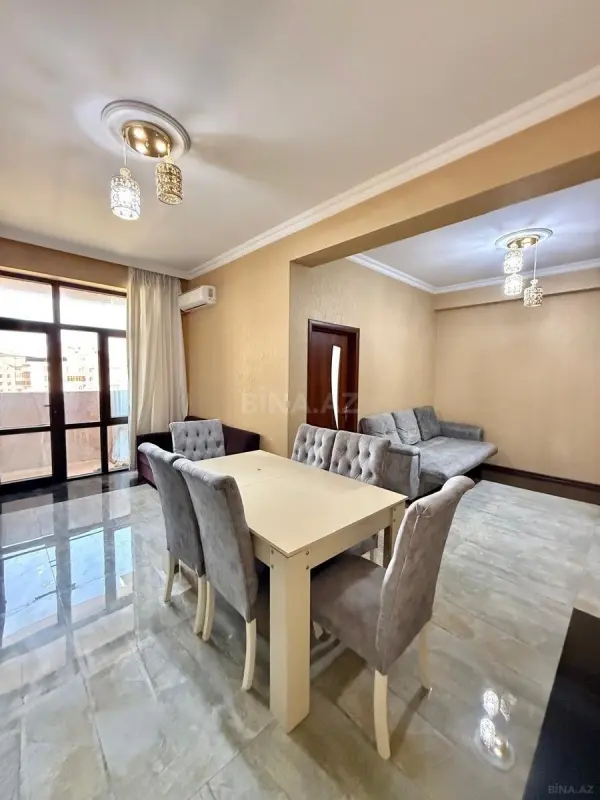 Satılır 2 otaqlı mənzil 67 m²
