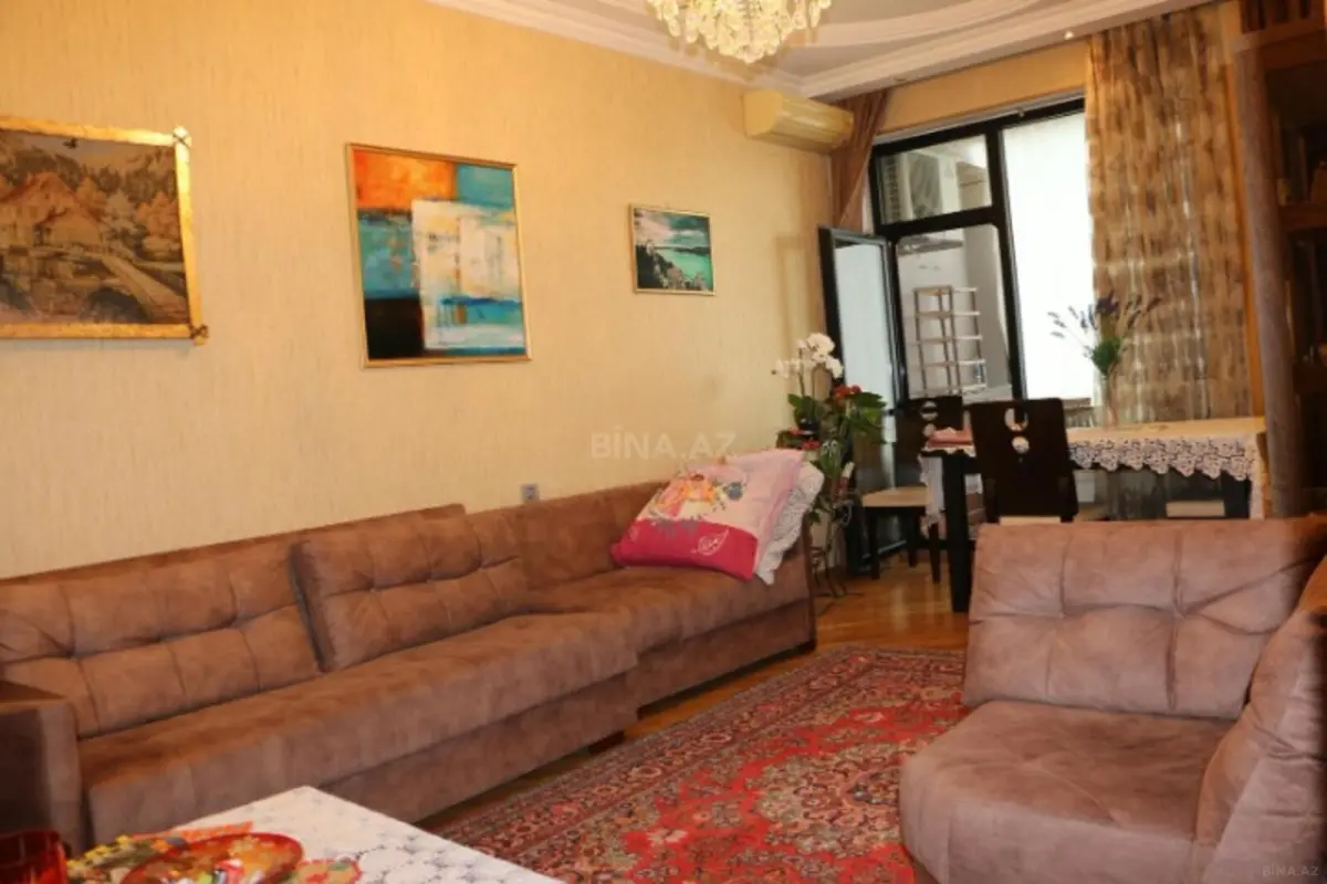 Kirayə verilir 3 otaqlı mənzil 106 m²
