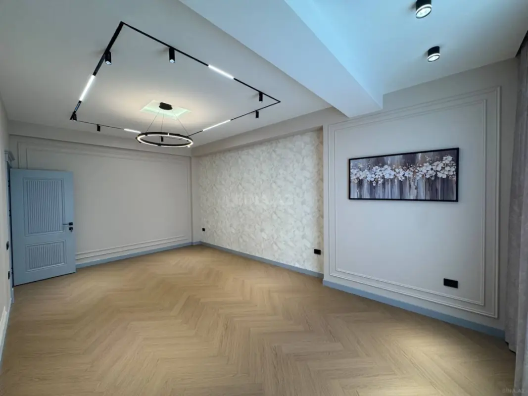 Satılır 3 otaqlı mənzil 83 m²
