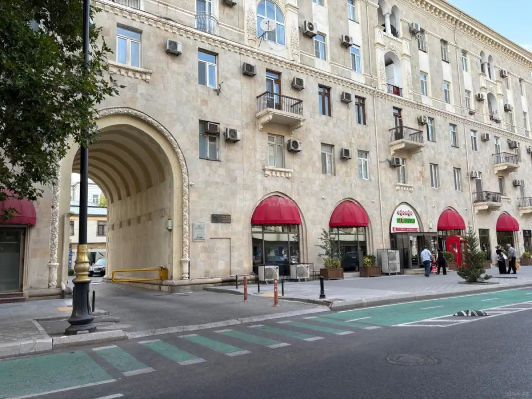 Satılır obyekt 120 m²