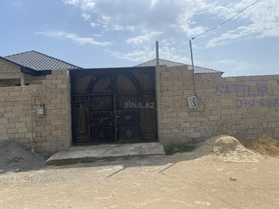 Satılır 4 otaqlı həyət evi 136 m²