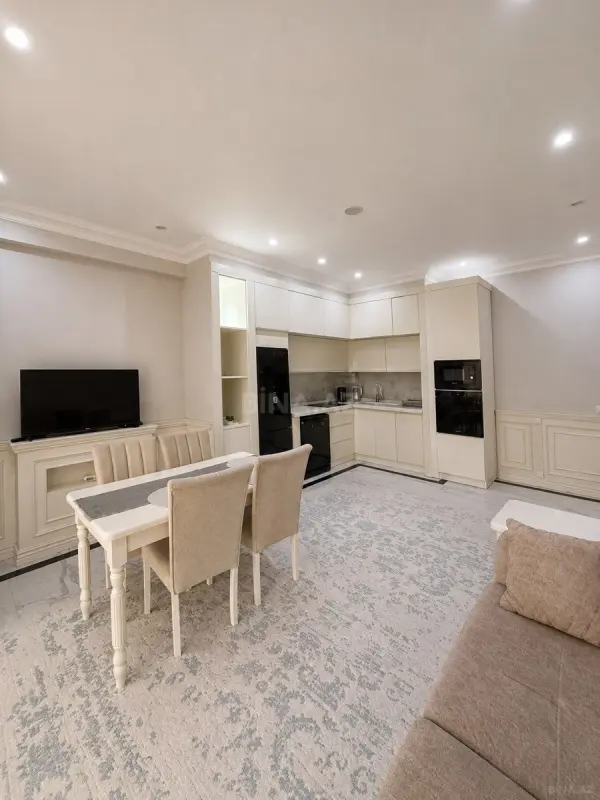 Kirayə verilir 3 otaqlı mənzil 95 m²