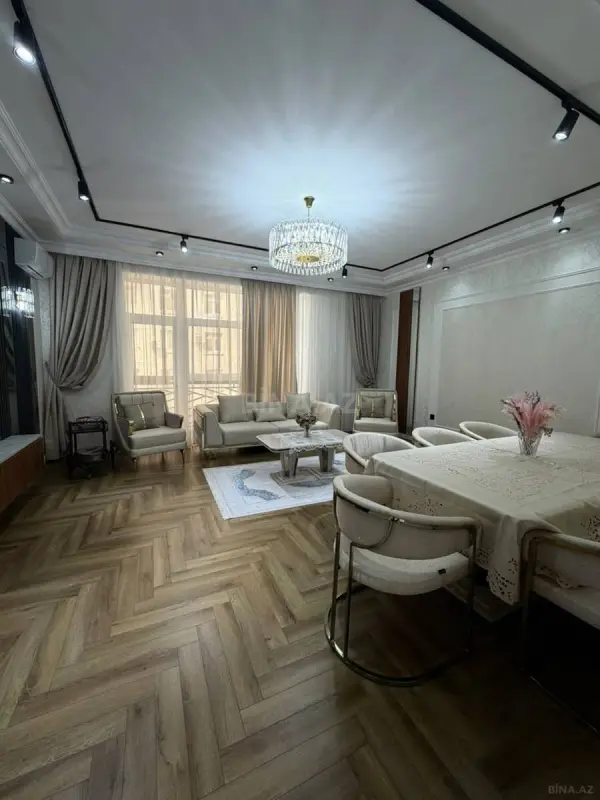 Satılır 3 otaqlı mənzil 145 m²