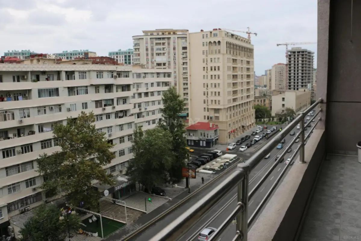 Kirayə verilir 3 otaqlı mənzil 106 m²