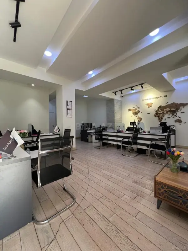Satılır 3 otaqlı ofis 103 m²
