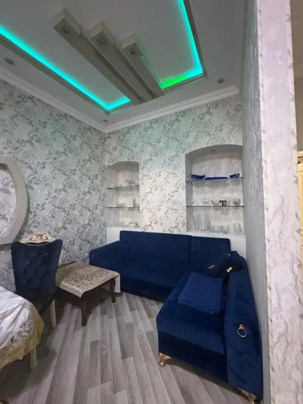 Kirayə verilir 4 otaqlı mənzil 100 m²