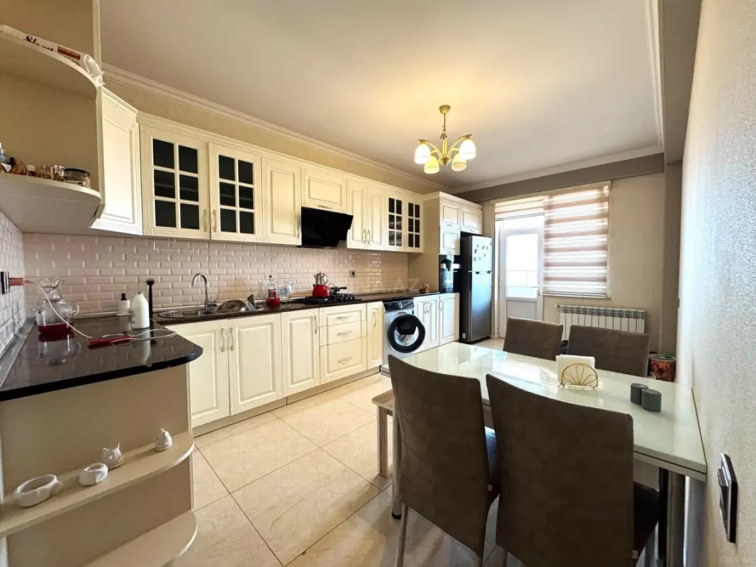 Kirayə verilir 2 otaqlı mənzil 100 m²