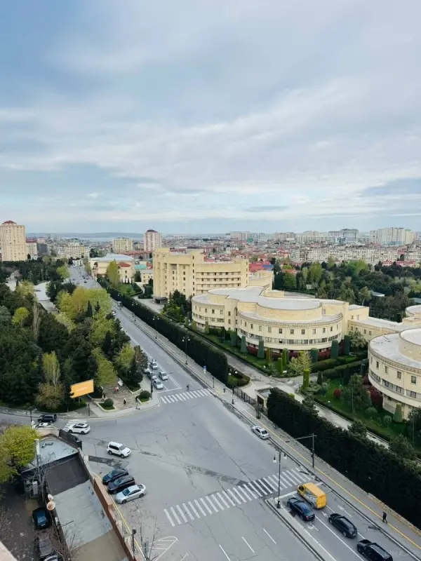 Satılır 2 otaqlı mənzil 52 m²