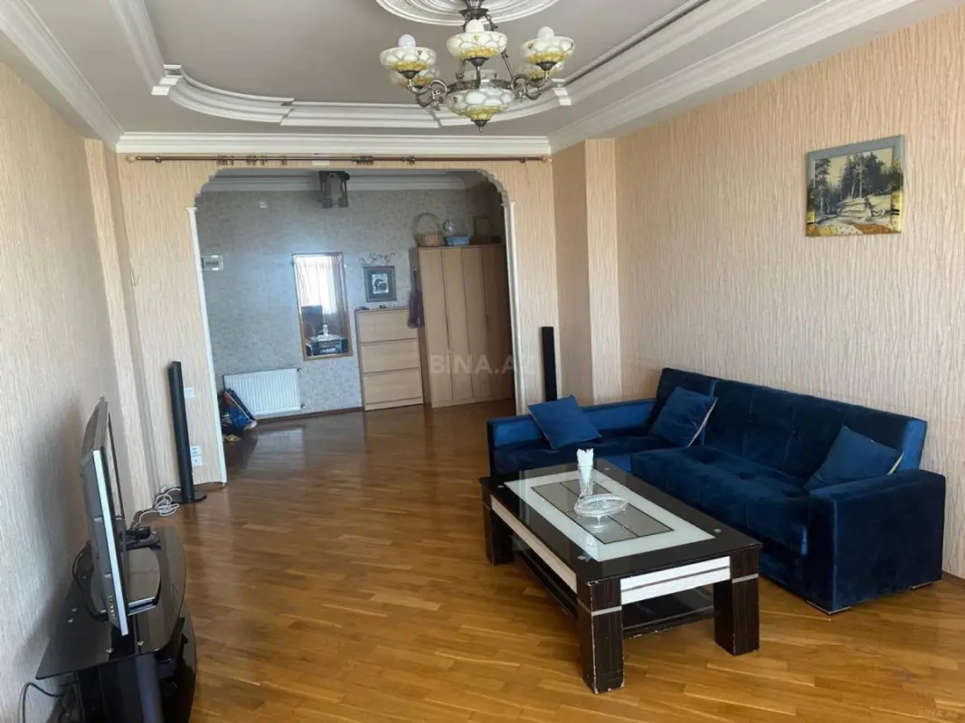 Satılır 3 otaqlı mənzil 110 m²