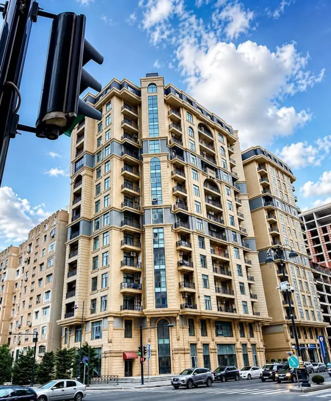 Satılır 4 otaqlı mənzil 219.1 m²
