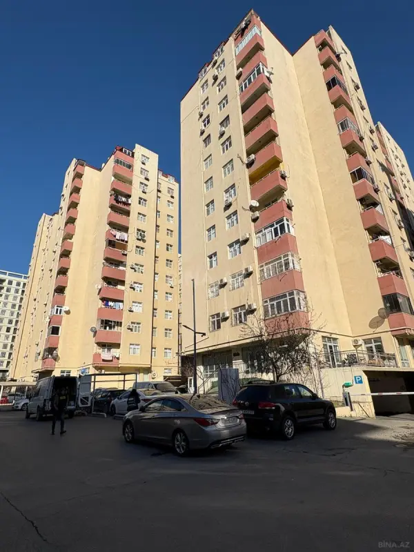 Satılır 3 otaqlı mənzil 110 m²