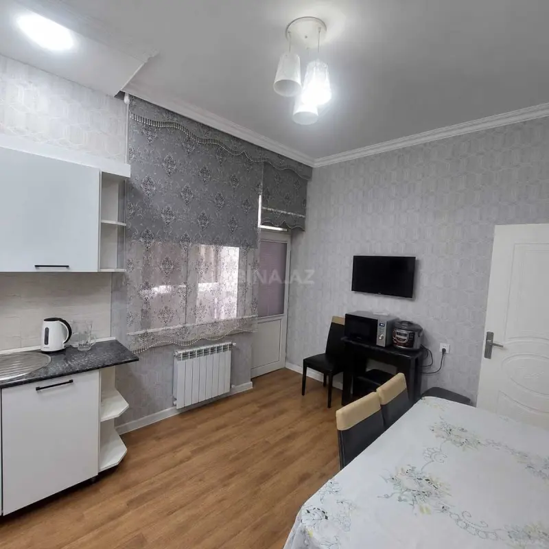 Satılır 3 otaqlı mənzil 83 m²