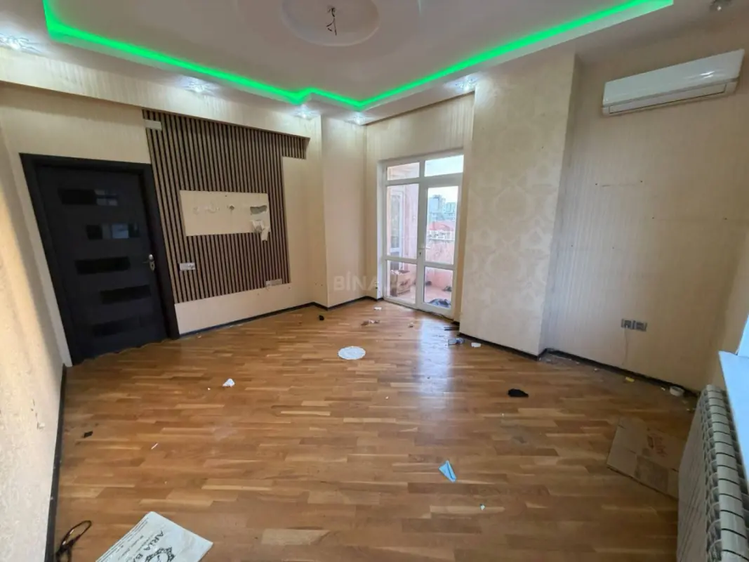 Satılır 3 otaqlı mənzil 97 m²