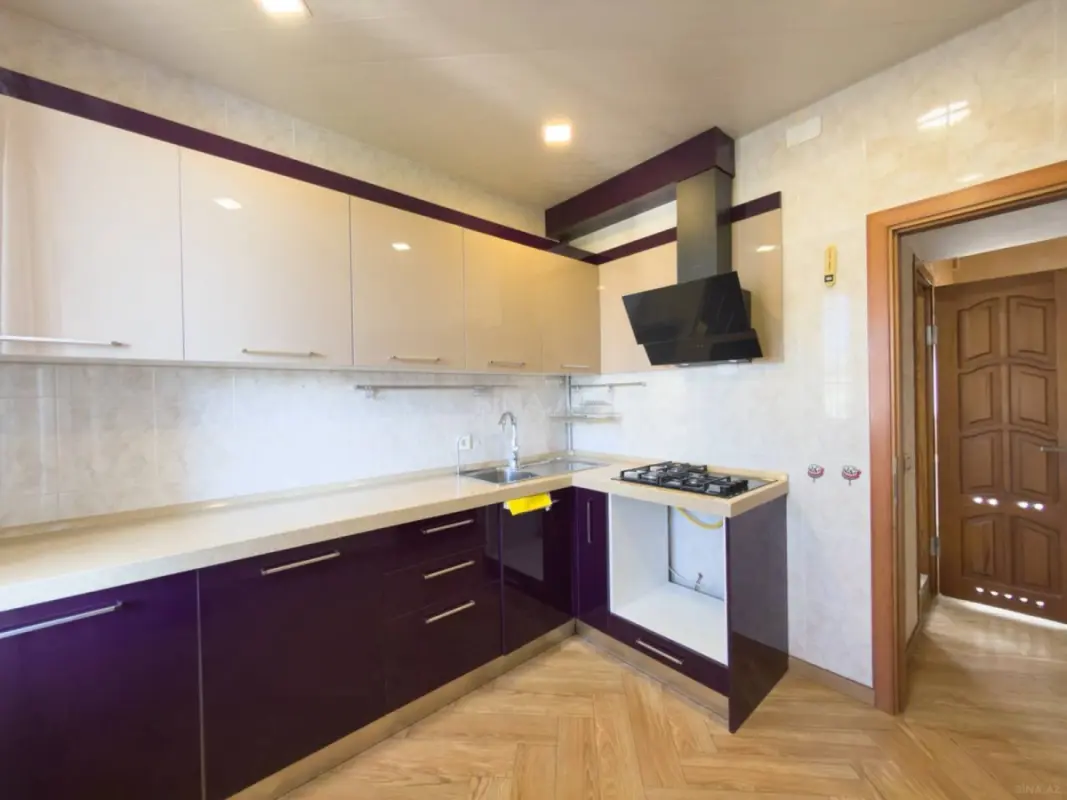 Satılır 2 otaqlı mənzil 70 m²