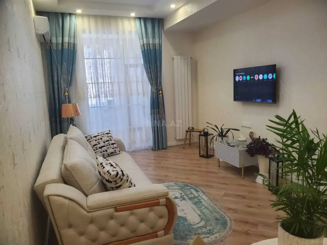 Kirayə verilir 2 otaqlı mənzil 75 m²