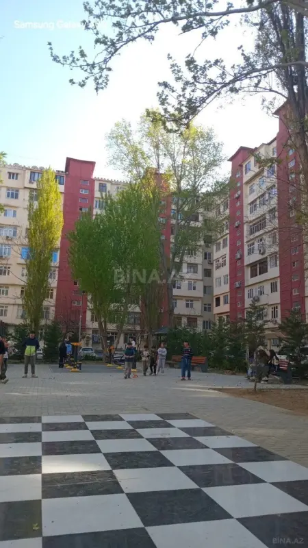Satılır 4 otaqlı mənzil 110 m²