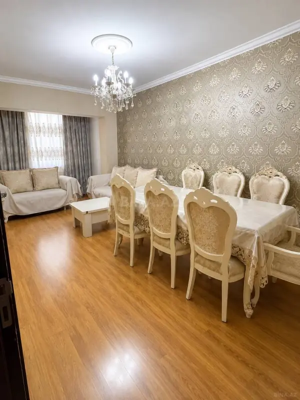 Satılır 4 otaqlı mənzil 100 m²