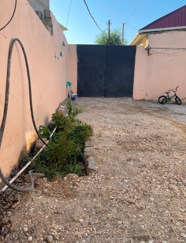 Satılır 4 otaqlı həyət evi 1000 m²