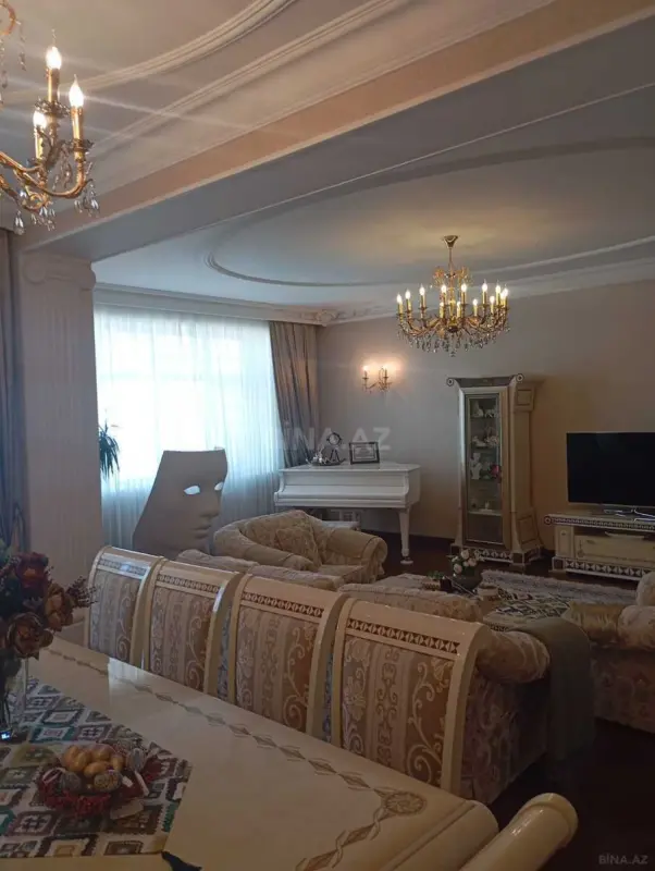 Satılır 3 otaqlı mənzil 170 m²