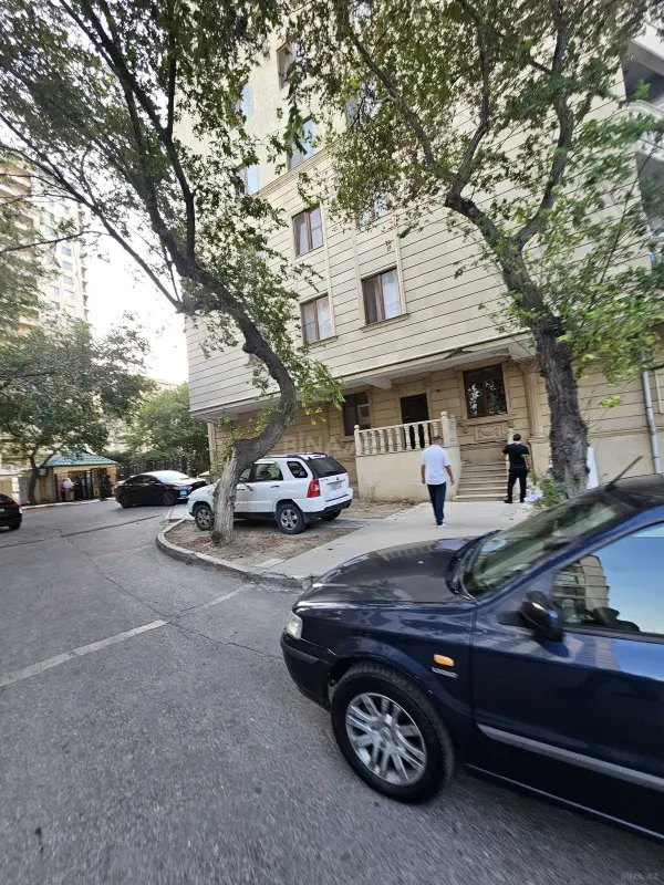 Kirayə verilir obyekt 130 m²