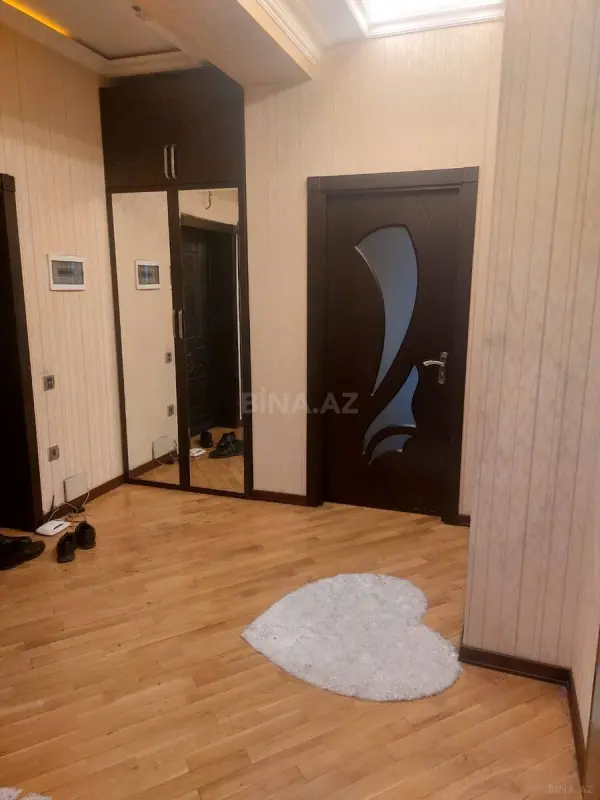 Kirayə verilir 3 otaqlı mənzil 95 m²