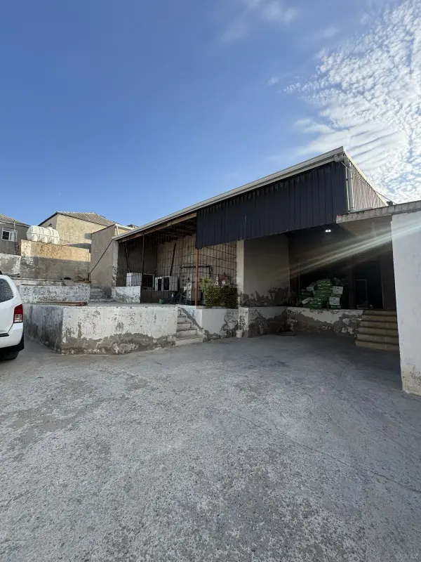 Satılır obyekt 300 m²