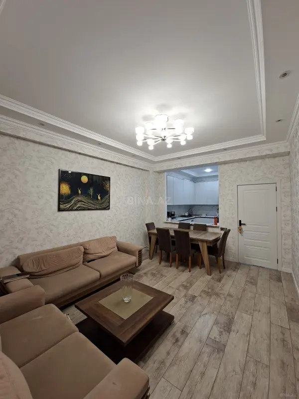 Satılır 2 otaqlı mənzil 82 m²