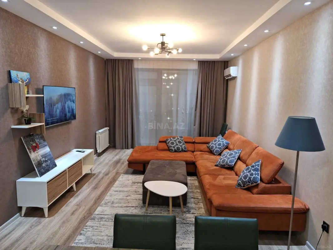 Kirayə verilir 2 otaqlı mənzil 80 m²