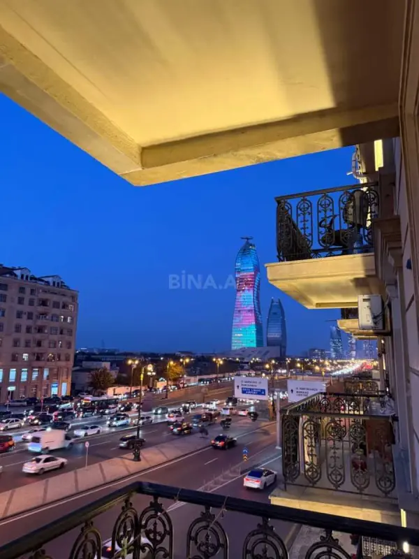 Satılır 3 otaqlı mənzil 77 m²