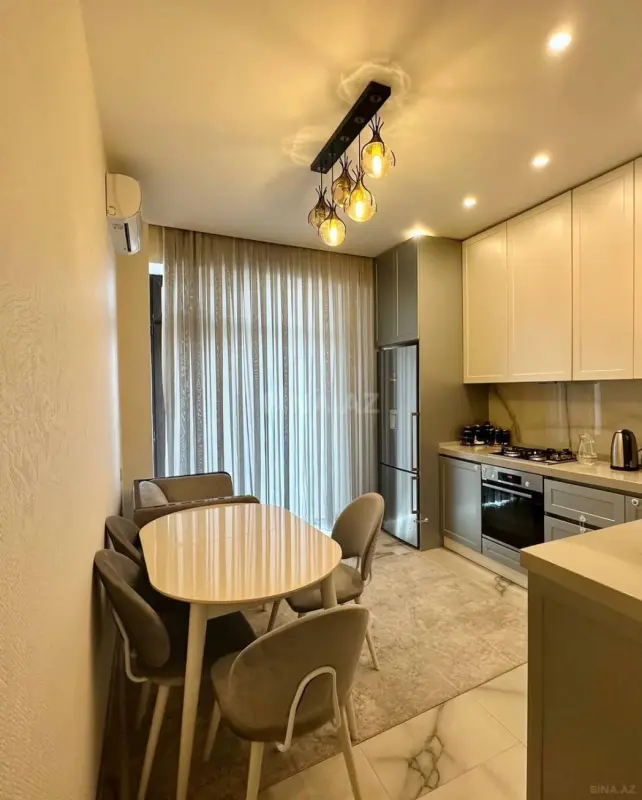 Satılır 3 otaqlı mənzil 110 m²