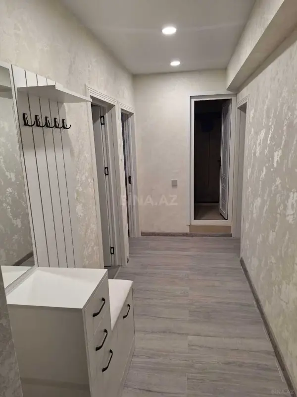 Kirayə verilir 2 otaqlı mənzil 86 m²