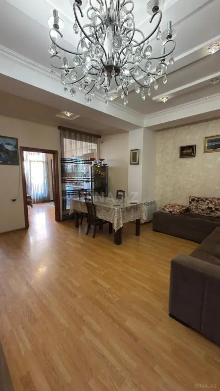 Satılır 2 otaqlı mənzil 70 m²