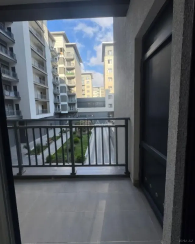 Kirayə verilir 2 otaqlı mənzil 95 m²