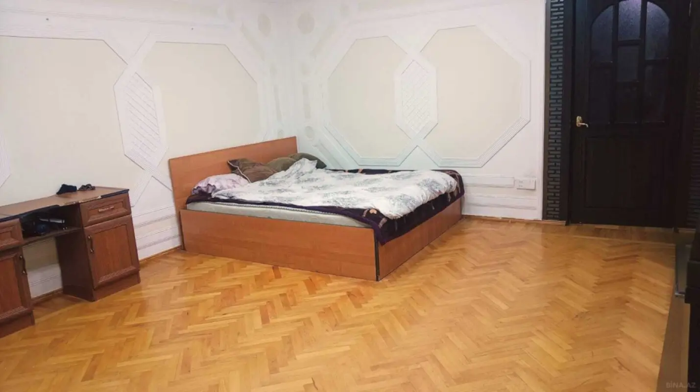 Kirayə verilir 4 otaqlı mənzil 100 m²