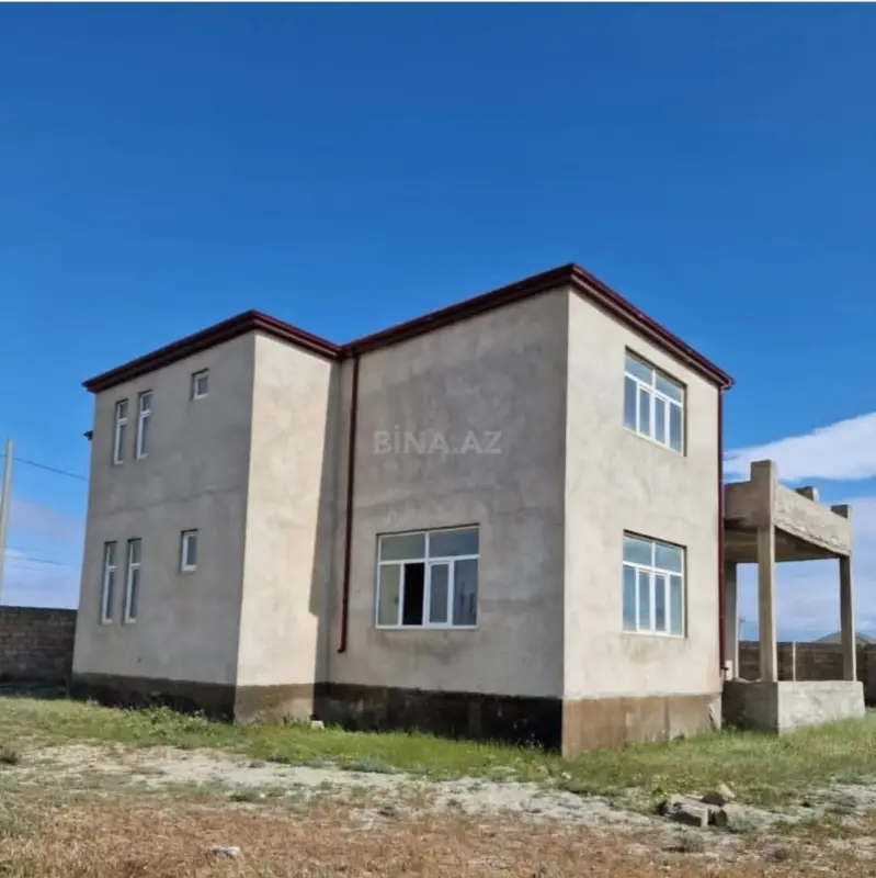 Satılır 5 otaqlı həyət evi 300 m²