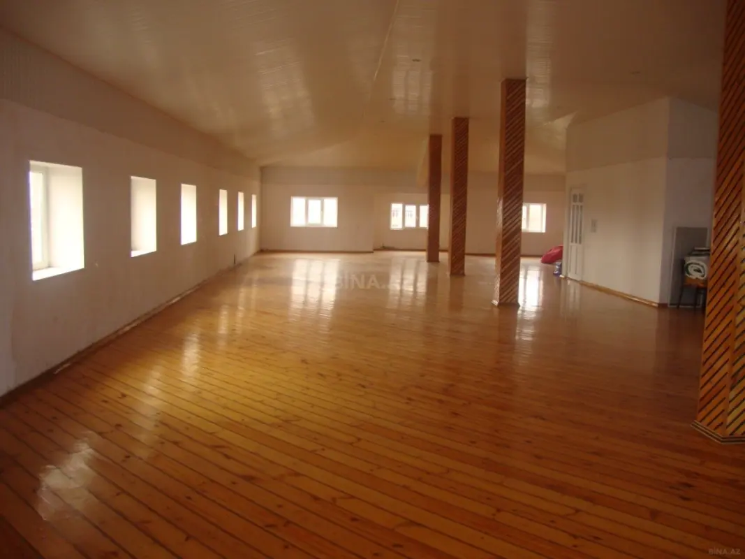 Satılır obyekt 1000 m²