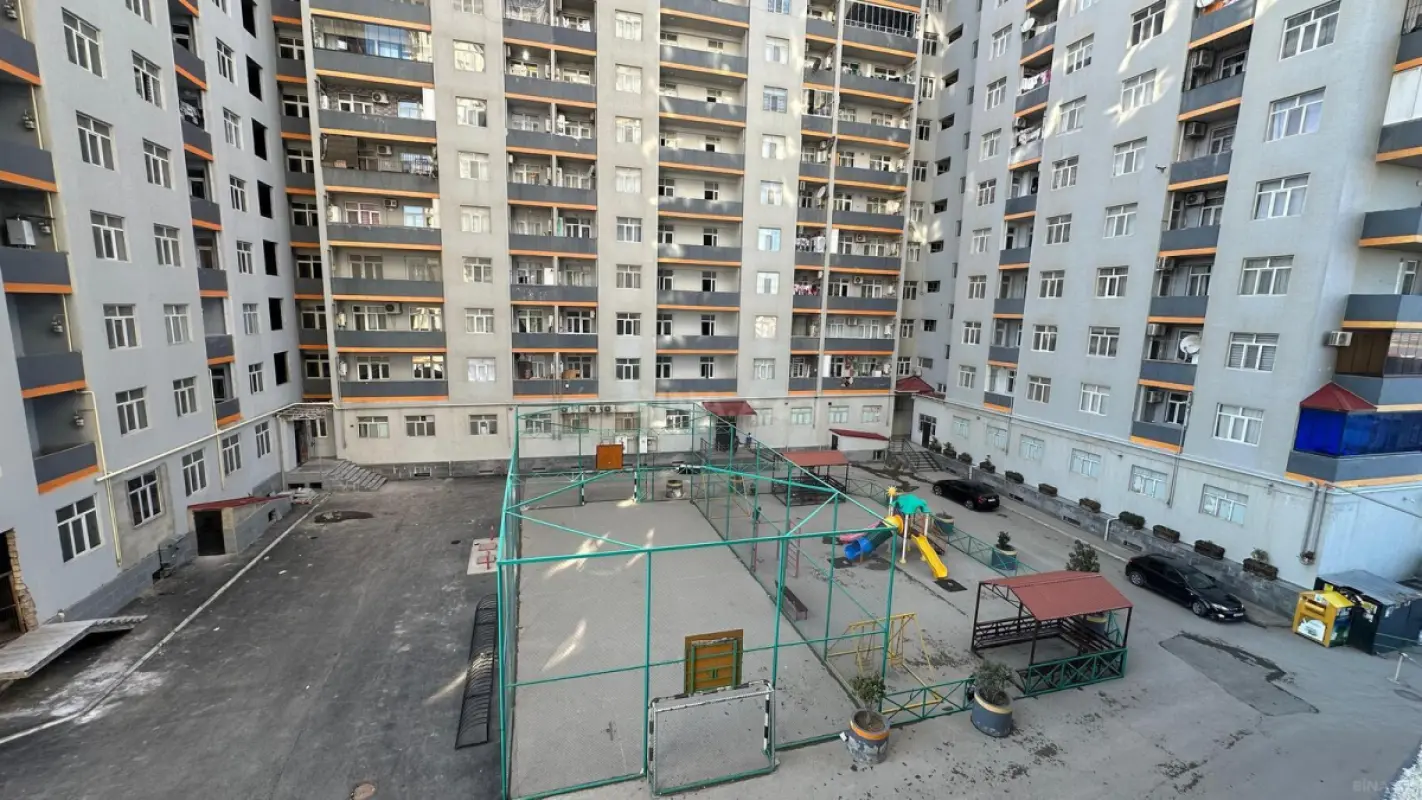 Satılır 2 otaqlı mənzil 84 m²