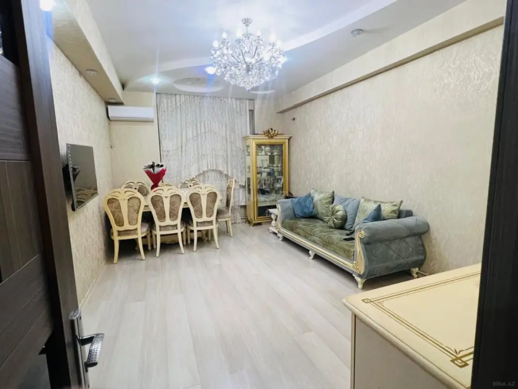Satılır 2 otaqlı mənzil 72 m²