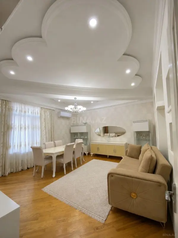 Satılır 3 otaqlı mənzil 117 m²