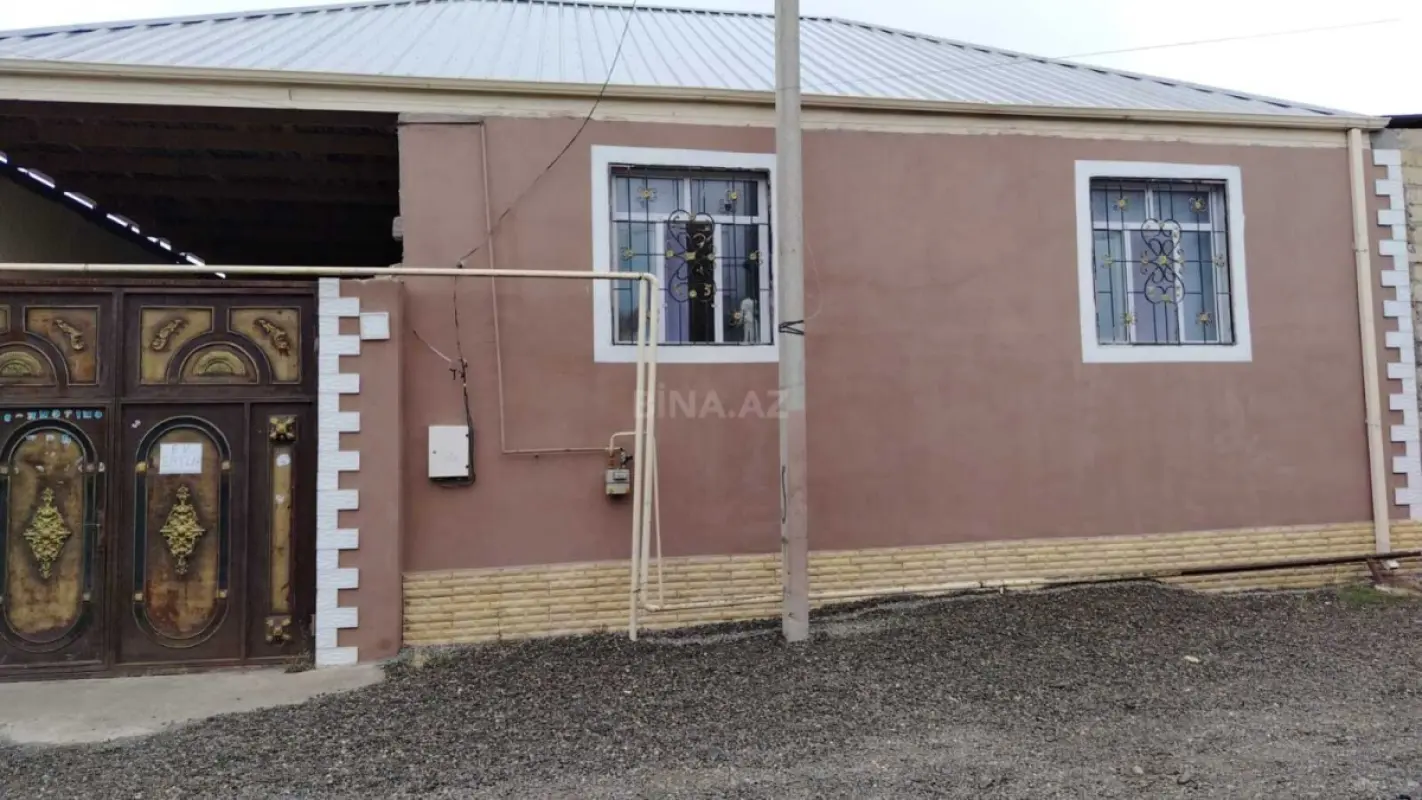Satılır 3 otaqlı həyət evi 200 m²