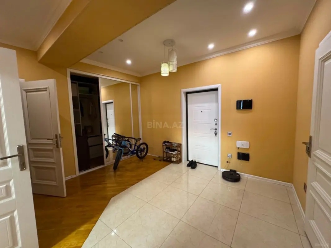 Kirayə verilir 2 otaqlı mənzil 98 m²