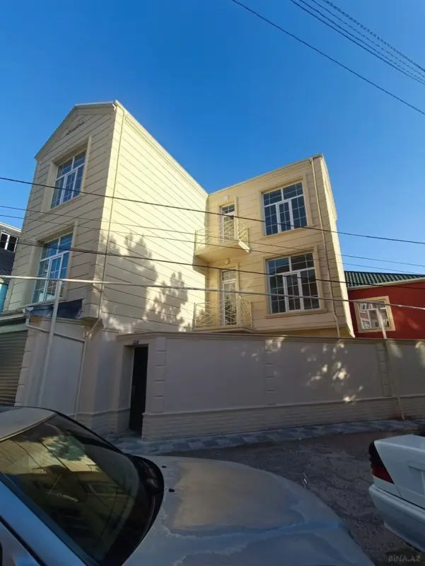 Satılır 6 otaqlı həyət evi 180 m²