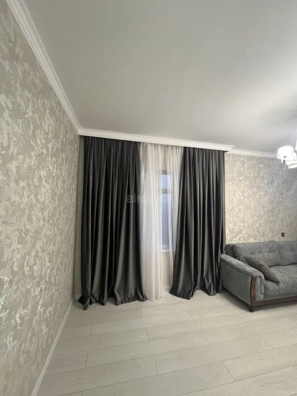Satılır 2 otaqlı mənzil 70 m²