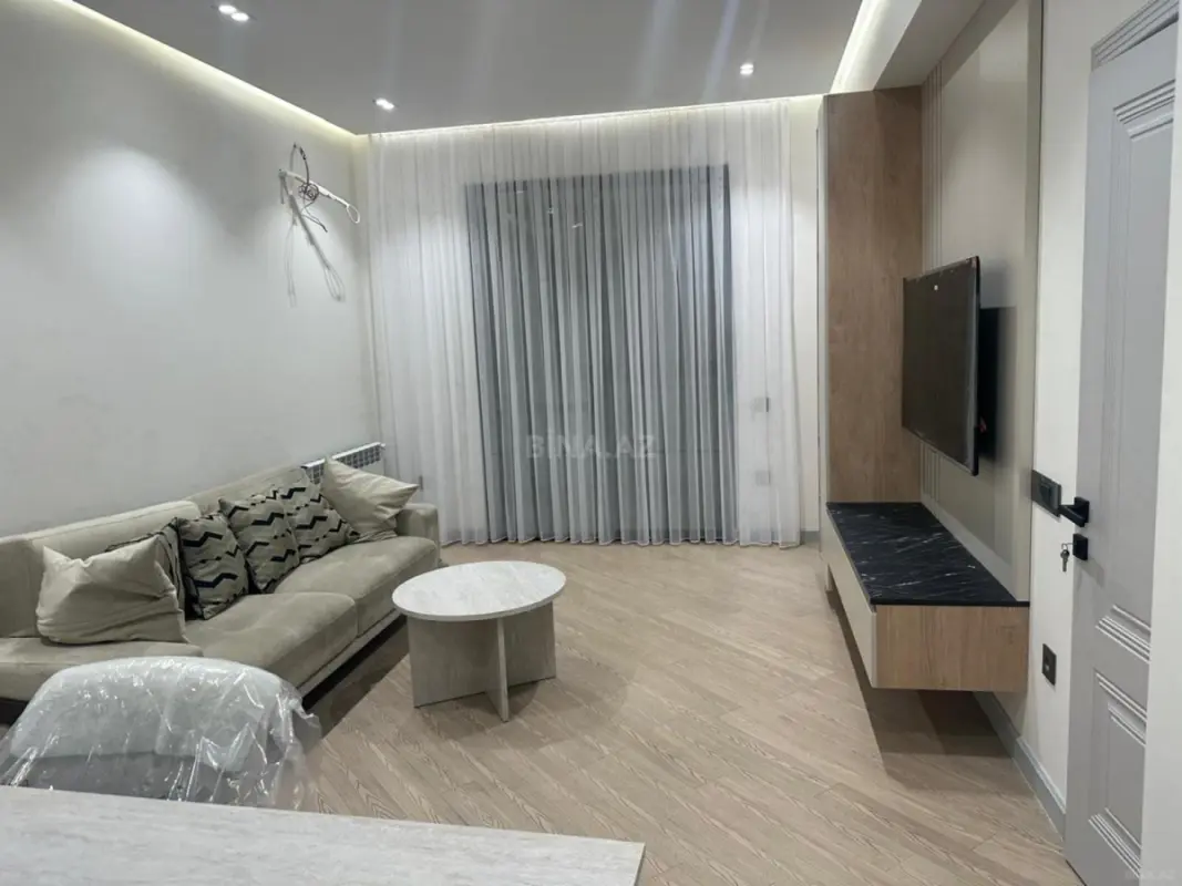 Kirayə verilir 2 otaqlı mənzil 75 m²